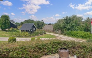 Property grounds - Nice home in Brenderup Fyn with WiFi (Brenderup Fyn)