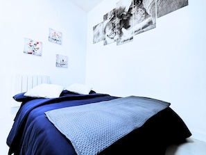 1 habitación, tabla de planchar con plancha, wifi y ropa de cama 