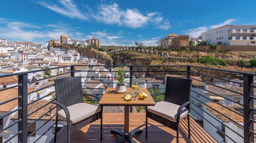 Cantarería Jazmín Setenil de las Bodegas by Ruralidays