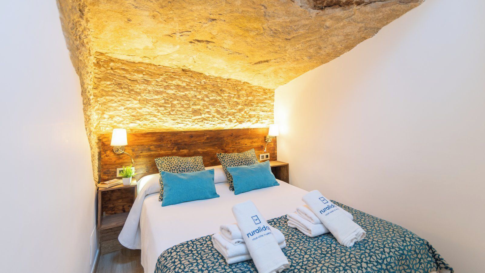 Casa Cueva El Puente Setenil de las Bodegas by Ruralidays