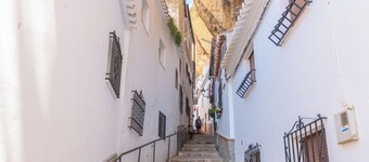 Casa Cueva El Puente Setenil de las Bodegas by Ruralidays