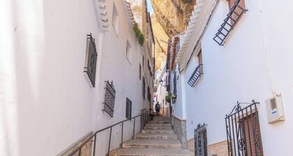 Casa Cueva El Puente Setenil de las Bodegas by Ruralidays