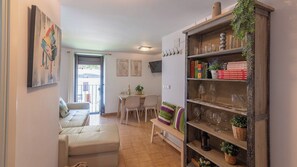 Living area - Bajo la Roca Setenil de las Bodegas by Ruralidays (Cádiz)