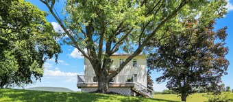 Mountain View Farm House
