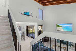 Smart-TV, Videospiele, Bücher