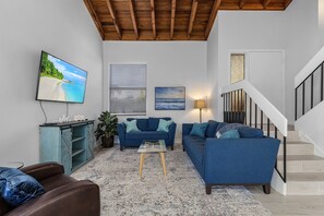 TV connectée, jeux vidéo, livres