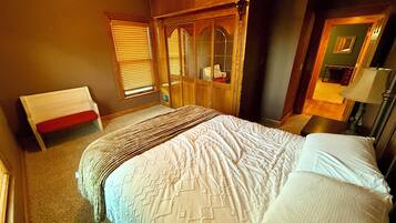 5 camere, una scrivania, ferro/asse da stiro, Wi-Fi gratuito