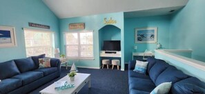 Living area - Sunshine Paradise in lovely Kissimmee with WiFi (Kissimmee)