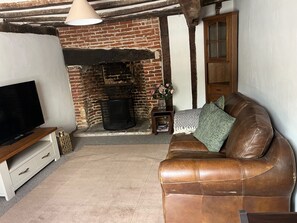 Cottage | Living area - Harleston on Norfolk Suffolk Border (Harleston)