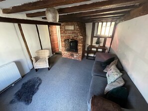 Unclassified image, 5 of 15, button - Harleston Norfolk/ Suffolk Border Historic Cottage (Harleston)