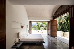 Tabla de planchar con plancha