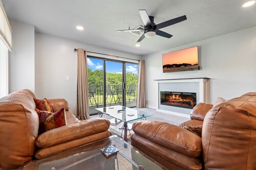 Vista Condo 2BR/2BA on Shangri-La Golf Course