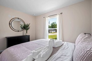 3 soverom, strykejern/-brett, wi-fi (inkludert) og sengetøy