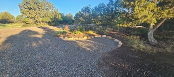 Quiet and cozy rv spot.  Enjoy peace and quiet away from town.