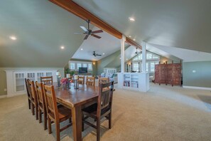 House, 1 King Bed, Patio, Garden View (15th Street Loft) | Dining - 15th Street Loft (Paso Robles)