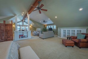 House, 1 King Bed, Patio, Garden View (15th Street Loft) | Living area - 15th Street Loft (Paso Robles)