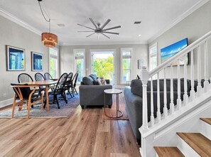 Casa, varias camas (Calliope) | Área de sala de estar