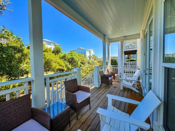 House, Multiple Beds (Calliope) | Property grounds