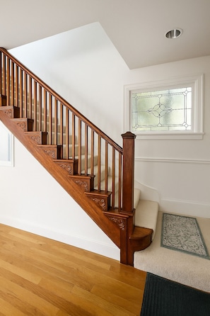 Staircase - Large Capitol Hill Home Family Retreat (Seattle)