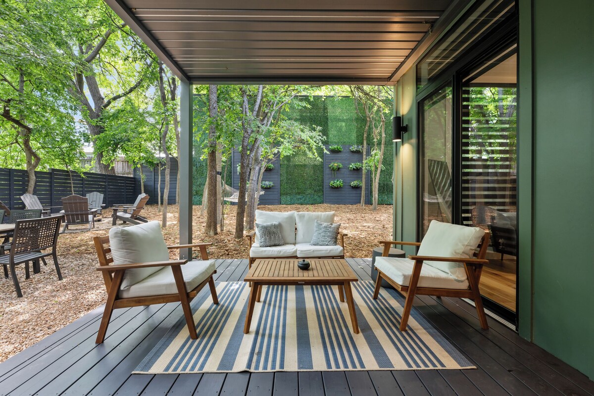 Photo 27 of MODERN LUXURY HOME W/FABULOUS SHADED YARD! POOL! 5BR 4.5 BA HOME - SOCO & DT