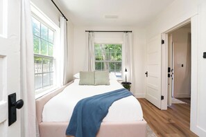 3 chambres, fer et planche à repasser, accès au Wi-Fi (inclus)