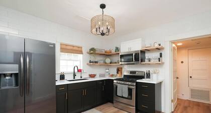 Vibrant Verde Vine Haven: Wine, History & Charm!