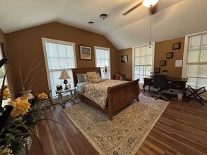 1 室のベッドルーム、デスク、アイロン / アイロン台、WiFi