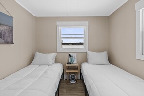 3 Schlafzimmer, Schreibtisch, Reisekinderbett, WLAN