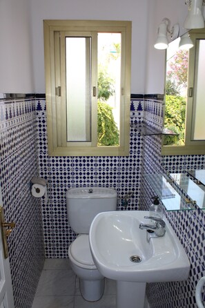 Hair dryer, towels, soap, toilet paper - Villa Mercedes Penthouse (Torrox)