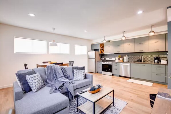 Interior - The Cozy Flat (Covina)