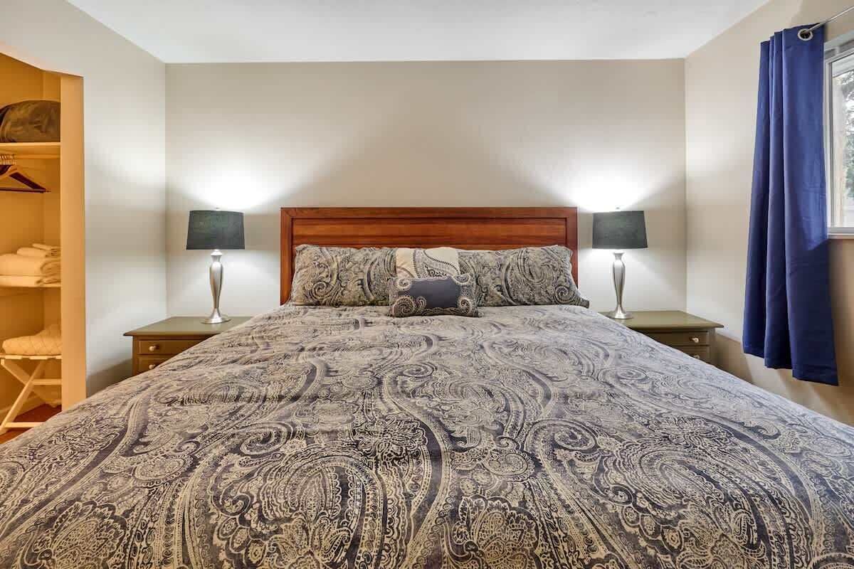 1 habitación, tabla de planchar con plancha, wifi y ropa de cama 