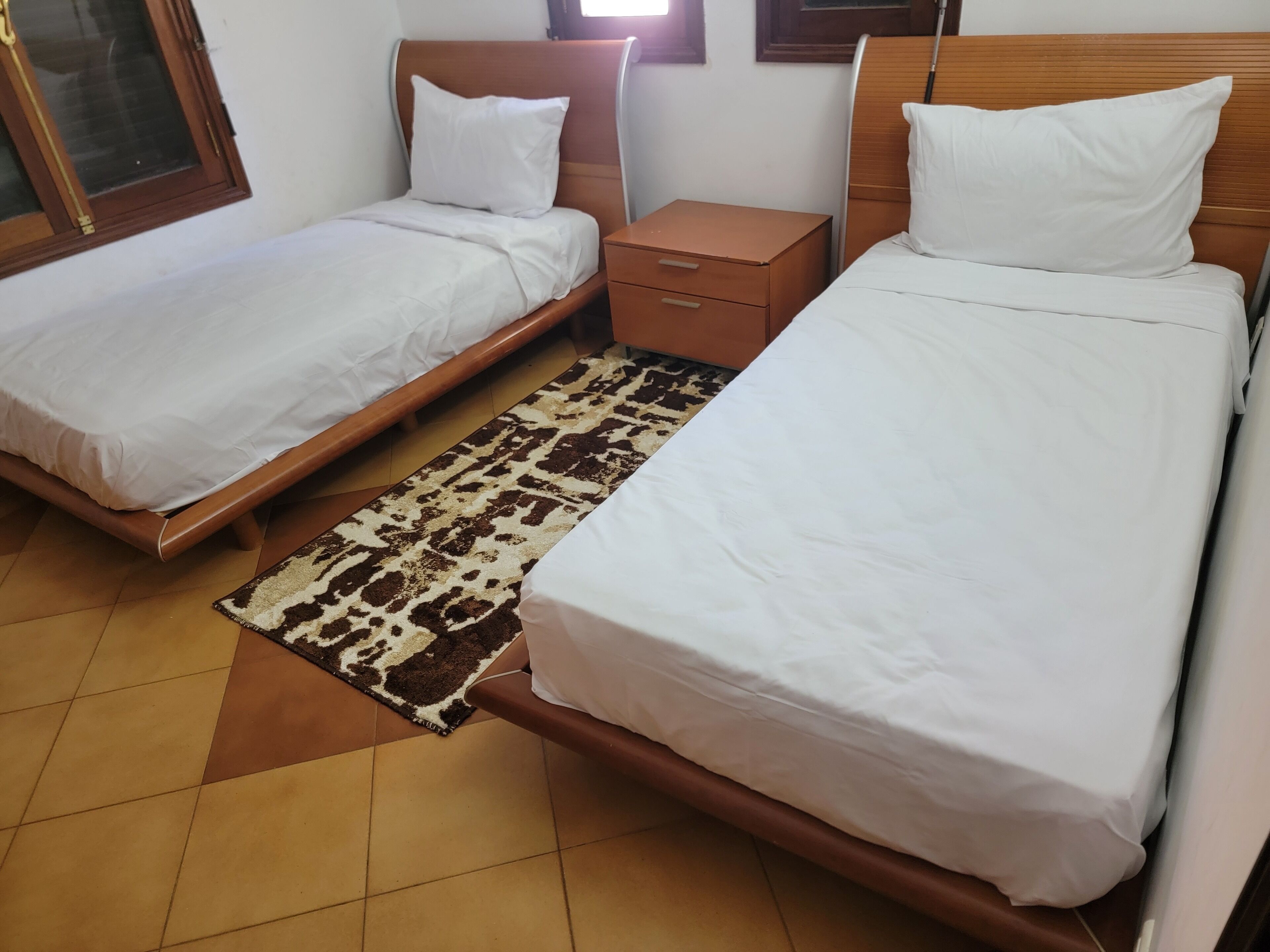 2 bedrooms, bed sheets