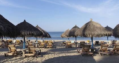 Playa Royal Luxury Condo - Ocean Front