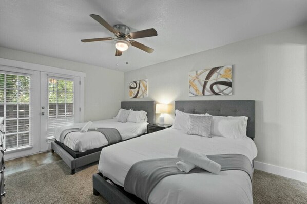 6 bedrooms, iron/ironing board, travel crib, free WiFi