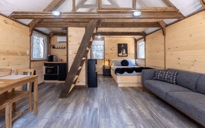 Deluxe Tent | Living area