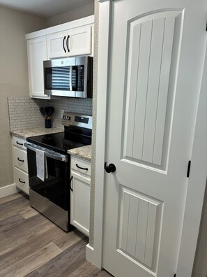Private kitchen -  Lovely renovated 1 bedroom Condo in the middle of the Medical district !! (San Antonio)