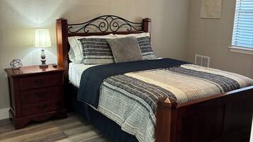 1 bedroom, WiFi, bed sheets