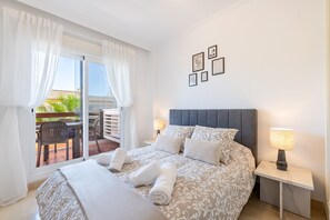 2 bedrooms, iron/ironing board, free WiFi, bed sheets