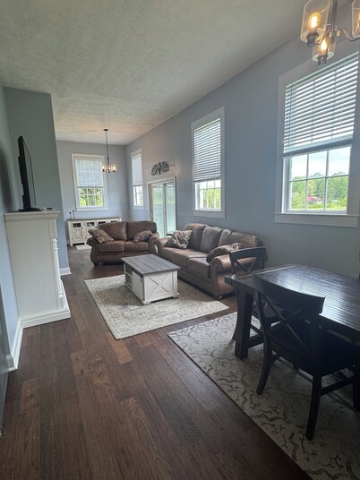 Charming 1-bedroom cottage with AC, WiFi in amazing Pilot