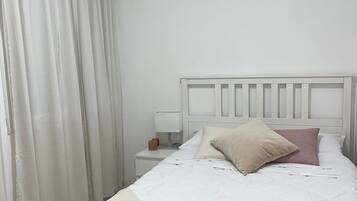 1 bedroom, iron/ironing board, travel cot, free WiFi