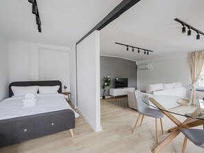 1 chambre, fer et planche à repasser, Wi-Fi, draps fournis