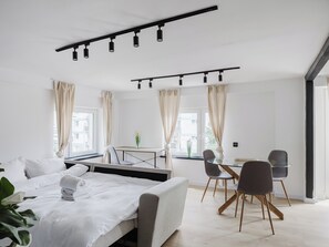 1 室のベッドルーム、アイロン / アイロン台、WiFi、ベッドシーツ