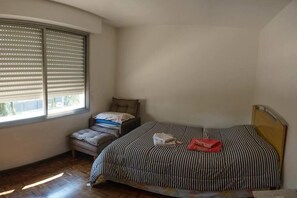 2 bedrooms, WiFi, bed sheets
