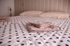 2 bedrooms, WiFi, bed sheets - Urban Refuge in Curitiba. Cozy apartment 10 minutes from the center. (Rebouças Curitiba)