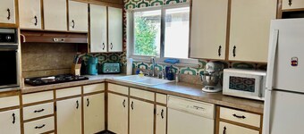 1960s sanctuary in Old Town FoCo: Starlight House