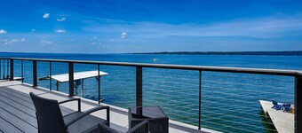 Idle Hour: "Stunning Panoramic Views of Cayuga Lake!"