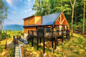Exterior - ★Private Couples Retreat★Outdoor Soaking Tub★Sauna★Epic Mountain VIEW★Fire-Pit (Sevierville)