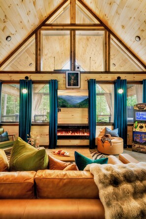 Interior - ★Private Couples Retreat★Outdoor Soaking Tub★Sauna★Epic Mountain VIEW★Fire-Pit (Sevierville)