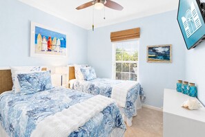 4 bedrooms, iron/ironing board, free WiFi, bed sheets
