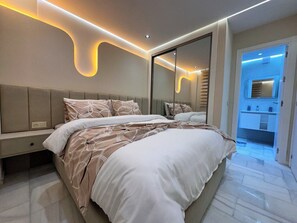 2 chambres, fer et planche à repasser, Wi-Fi gratuit, draps fournis